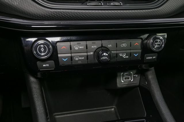 Used 2026 Jeep Compass Limited AWD/4WD image 26