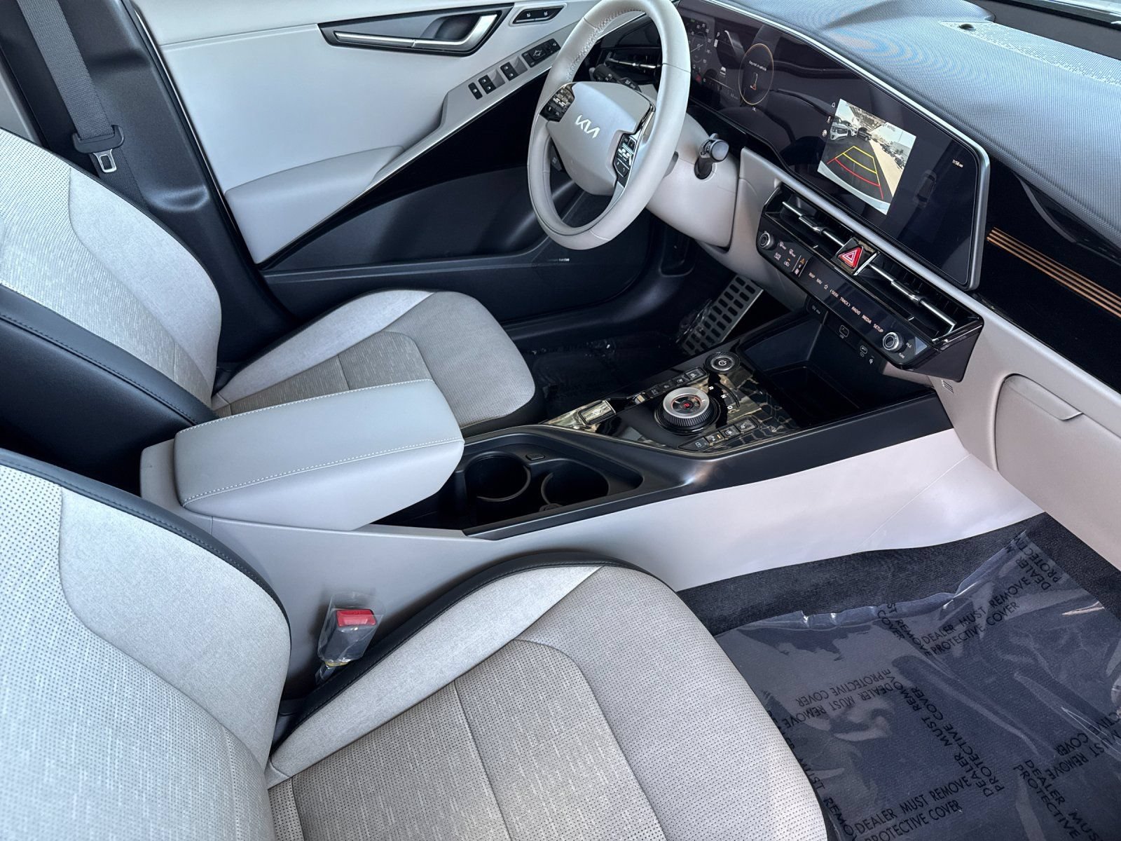 New 2026 Kia Niro Wave FWD image 17