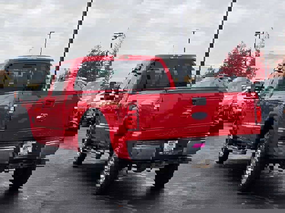 Used 2015 Ford F250 Lariat w/ Chrome Package image 4