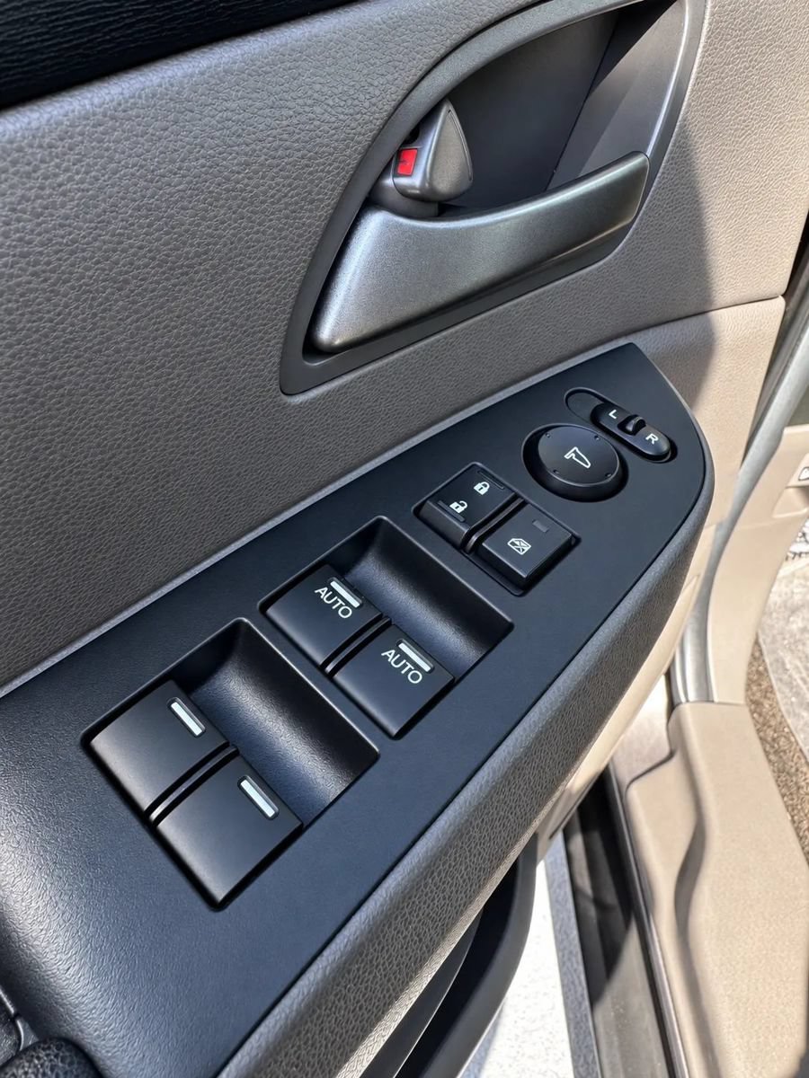 Used 2012 Honda Odyssey EX image 18