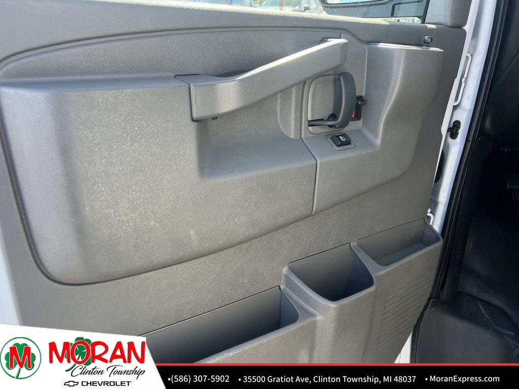 Used 2024 Chevrolet Express 2500 w/ Driver Convenience Package image 15