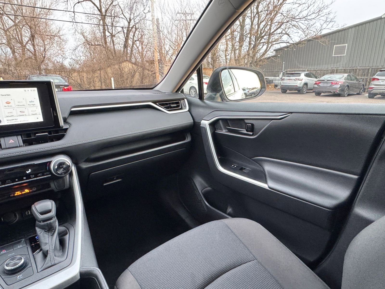 Used 2025 Toyota RAV4 LE image 34