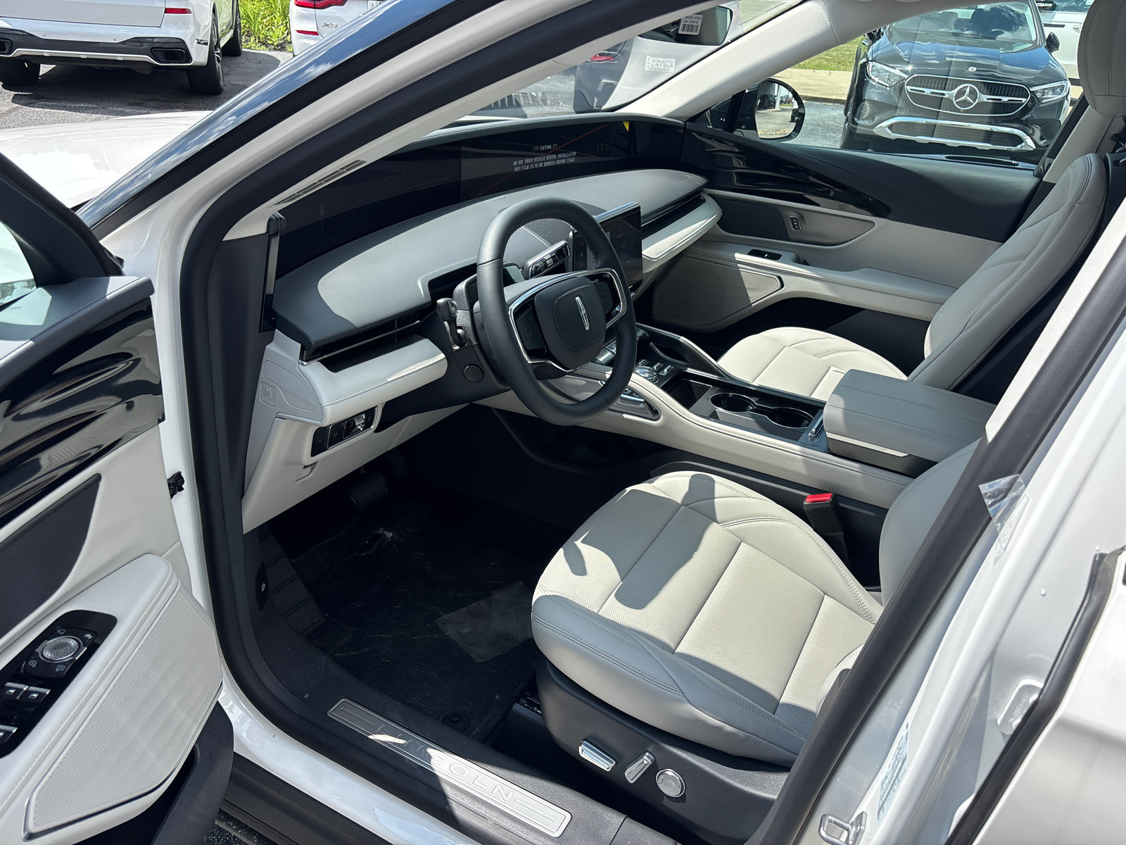 New 2026 Lincoln Nautilus Premier AWD/4WD image 25
