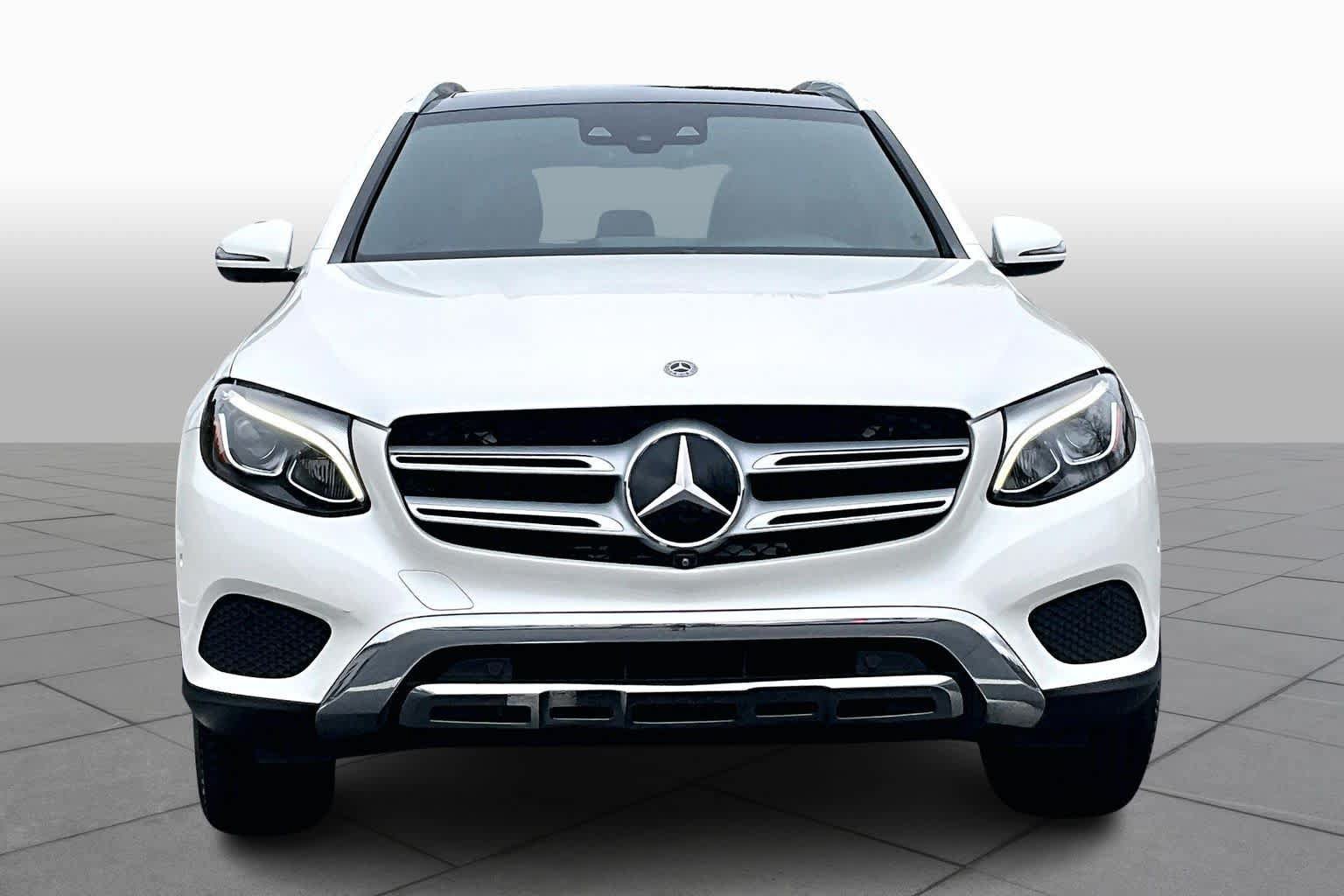 Used 2019 Mercedes-Benz GLC 300 4MATIC image 4
