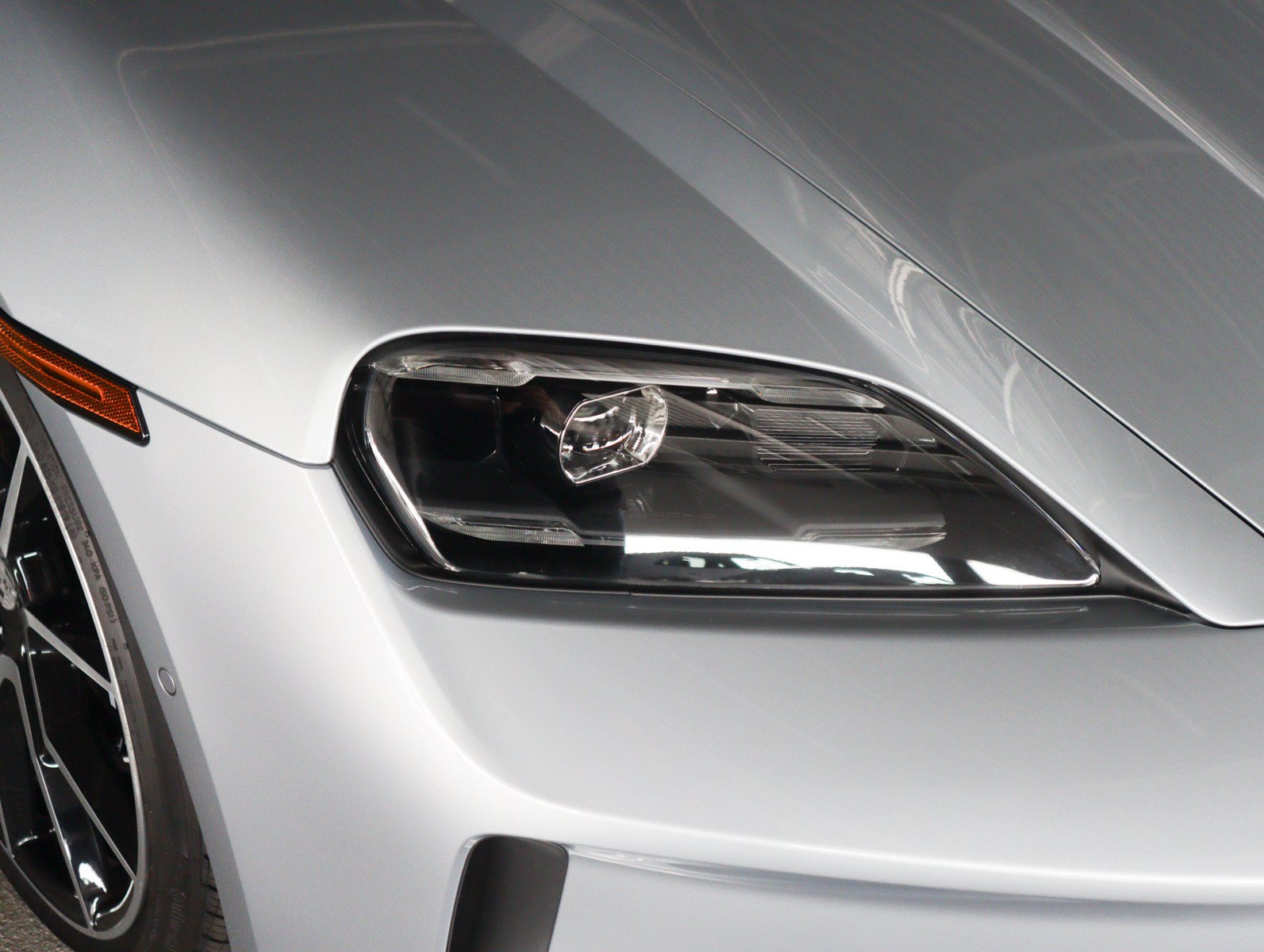 Certified 2026 Porsche Taycan 4S AWD/4WD image 25