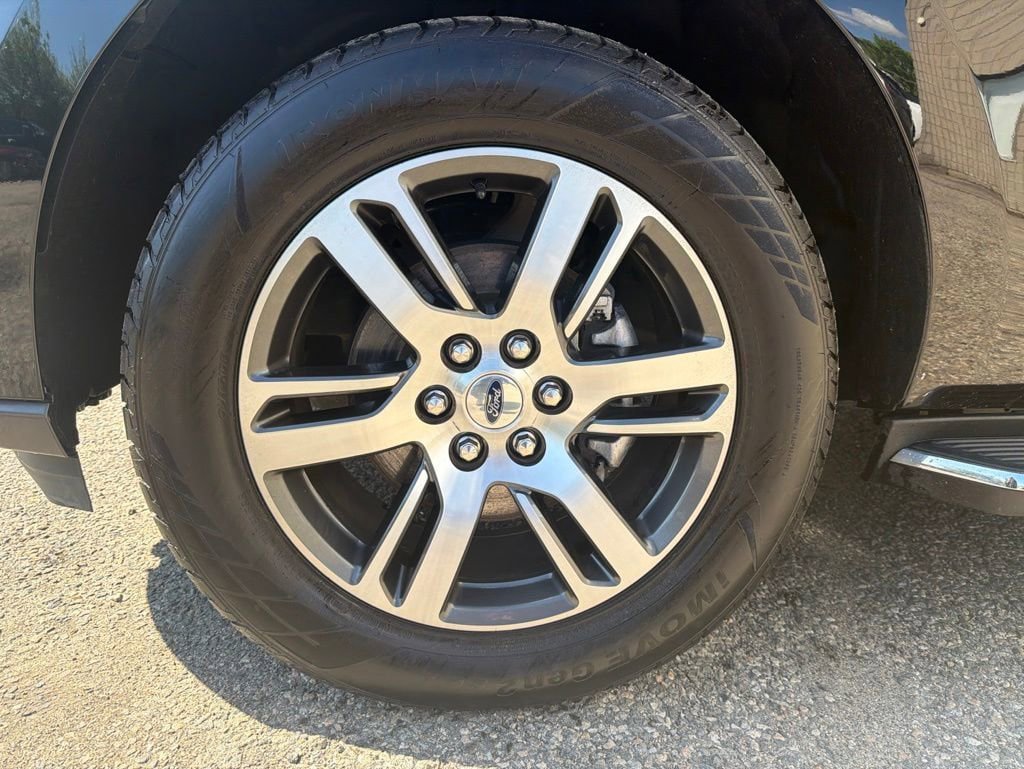 Used 2023 Ford Expedition Limited AWD/4WD image 11