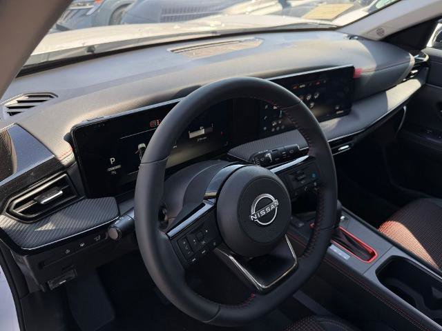 New 2026 Nissan Kicks SR w/ SR Premium Package FWD image 18