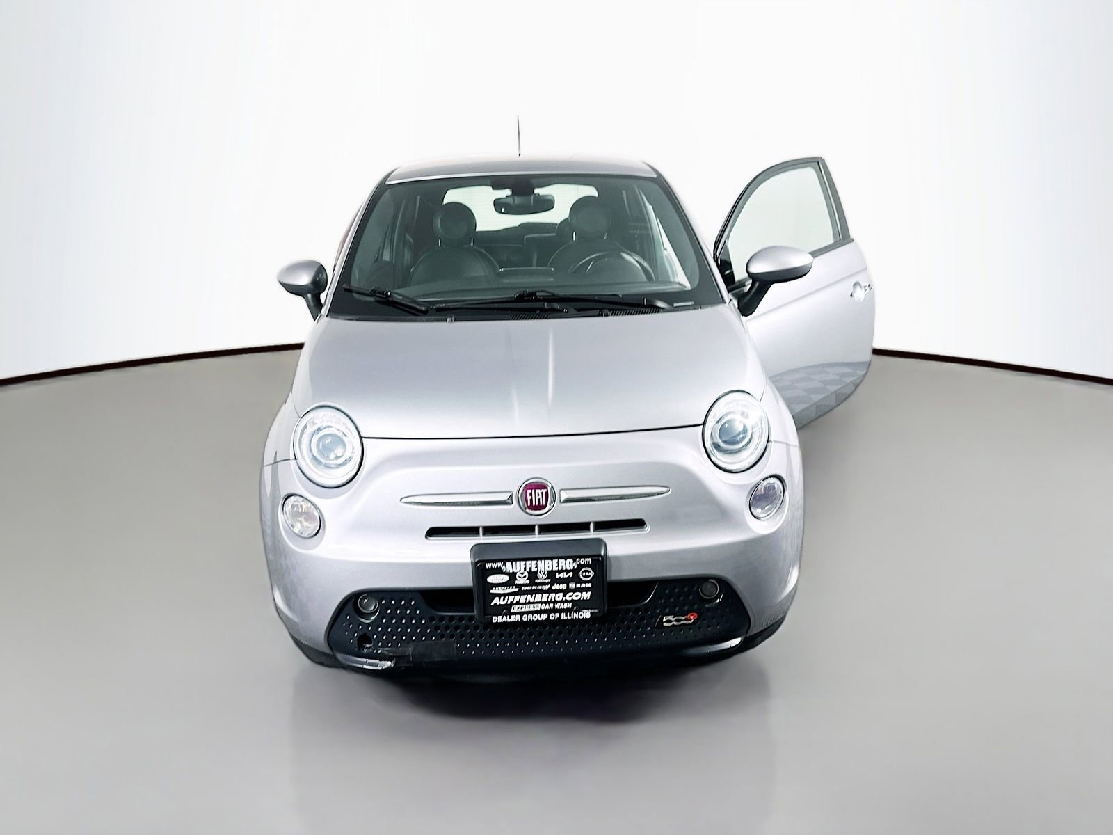Used 2017 FIAT 500 e FWD image 2