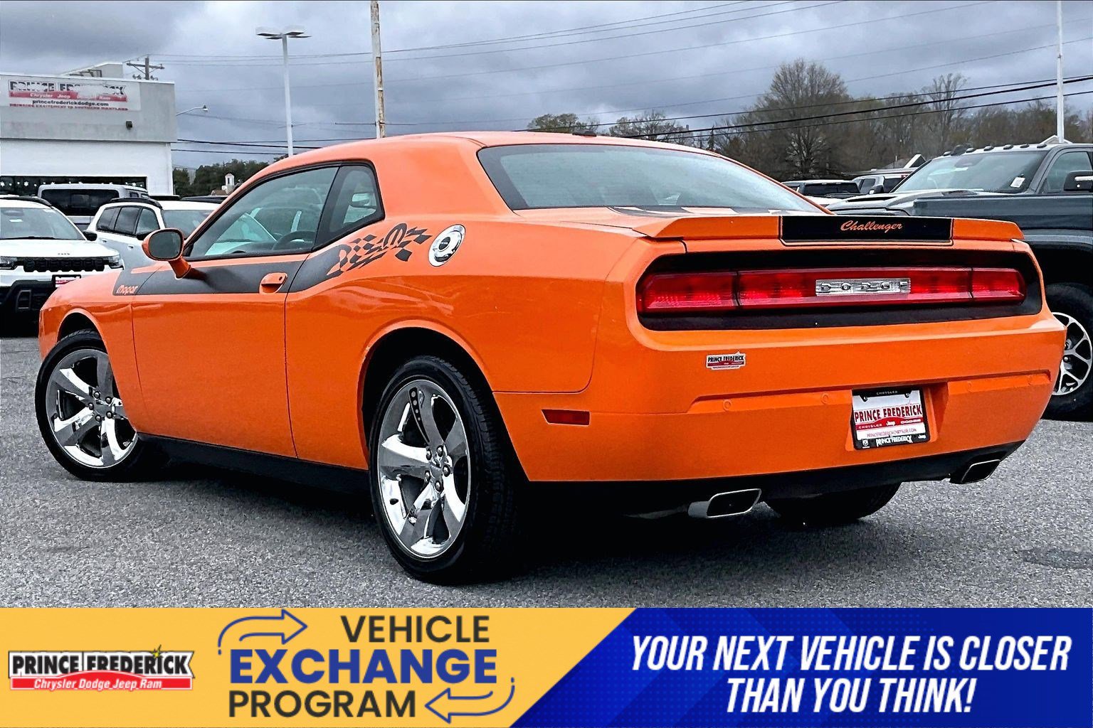 Used 2014 Dodge Challenger SXT Plus RWD image 9