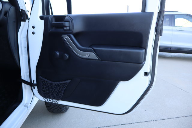 Used 2015 Jeep Wrangler Sport w/ Quick Order Package 23S AWD/4WD image 27