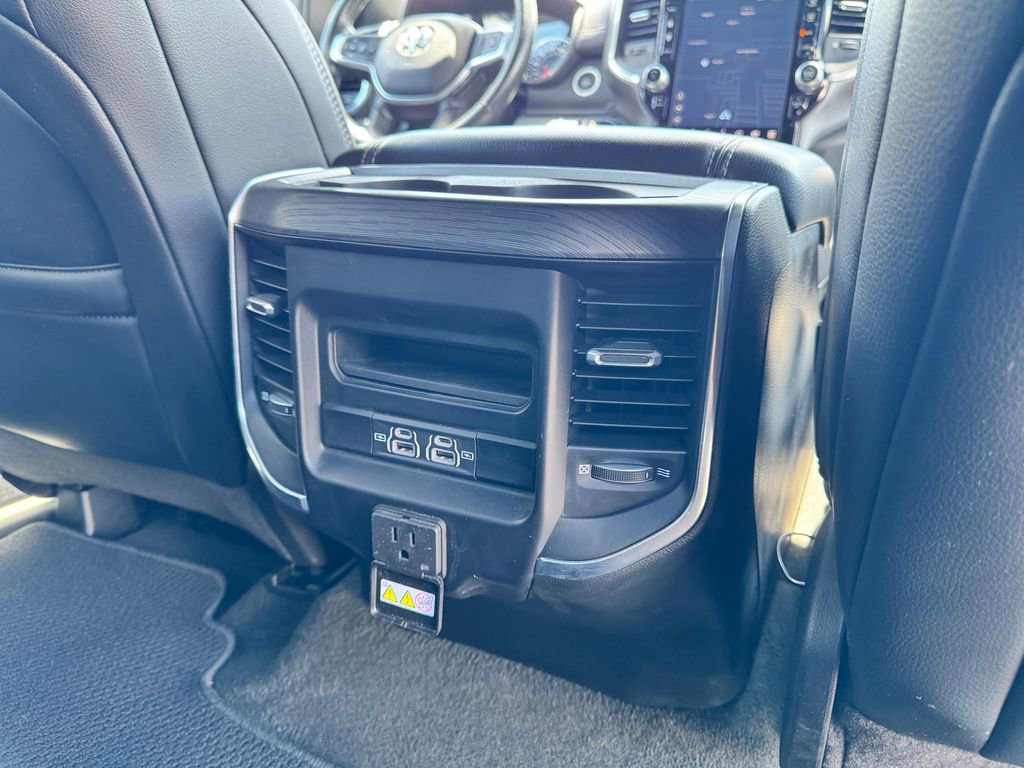 Used 2023 RAM 1500 Laramie AWD/4WD image 16