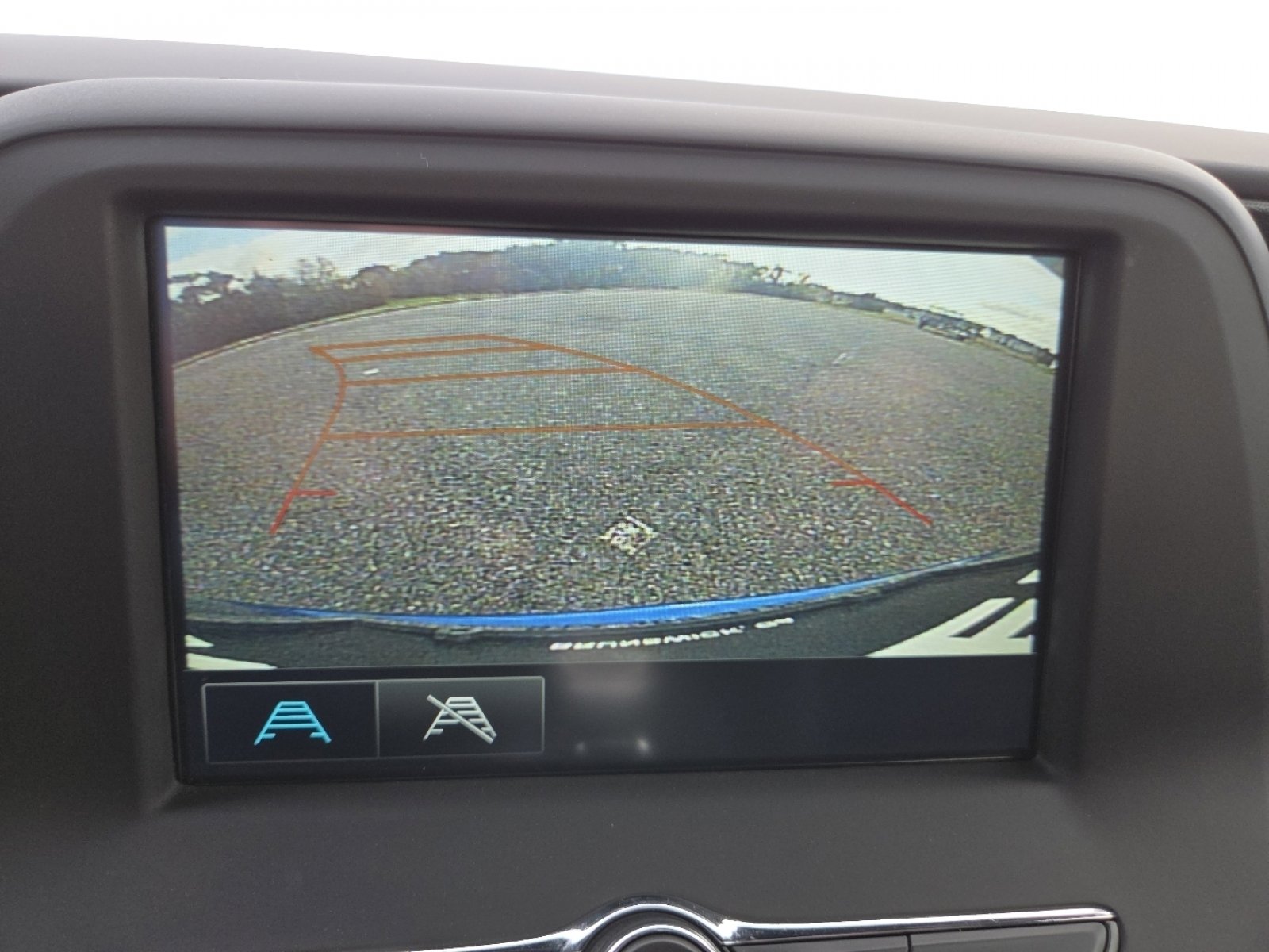 Used 2018 Chevrolet Camaro LT image 9