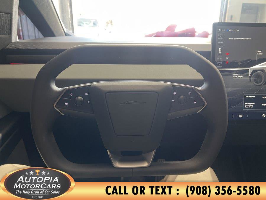 Used 2025 Tesla Cybertruck AWD Crew Cab image 19