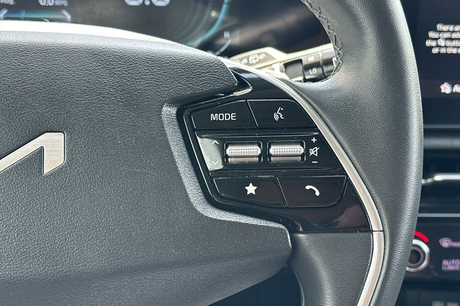 Certified 2023 Kia Niro EX Touring FWD image 27
