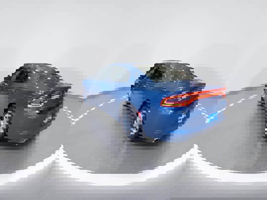 Used 2022 Dodge Charger SXT w/ Leather Interior Group image 6