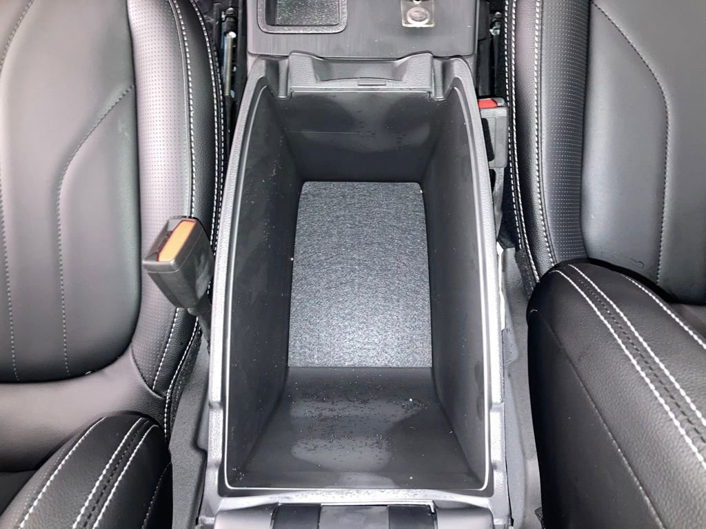 New 2026 Ford Escape SE w/ PHEV Premium Package FWD image 11