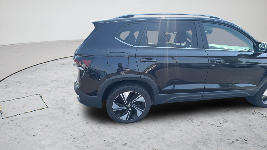Used 2025 Volkswagen Taos SE AWD/4WD image 47