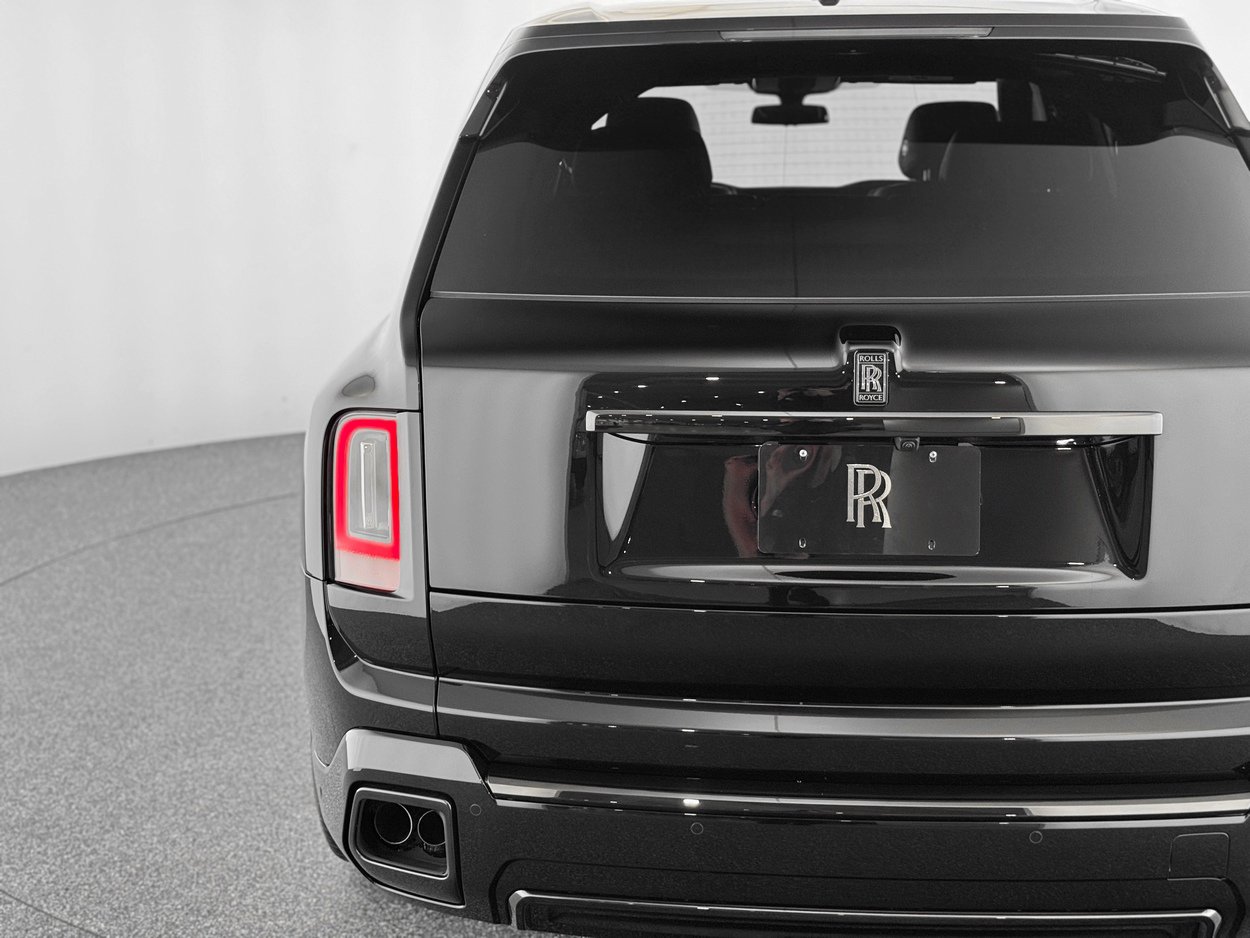 New 2026 Rolls-Royce Cullinan Black Badge AWD/4WD image 45