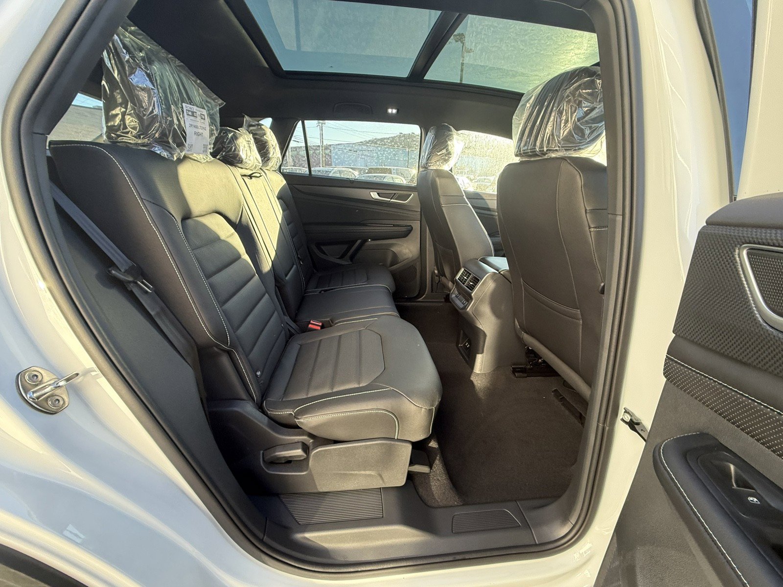 New 2026 Volkswagen Atlas Cross Sport SEL R-Line image 22