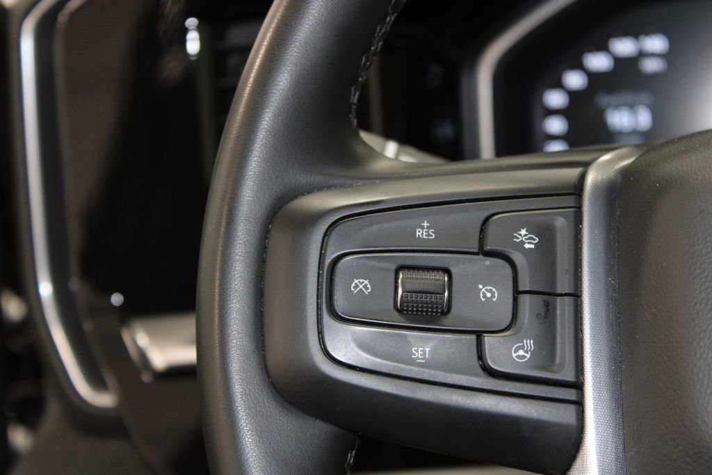 Used 2025 GMC Sierra 1500 SLT AWD/4WD image 17