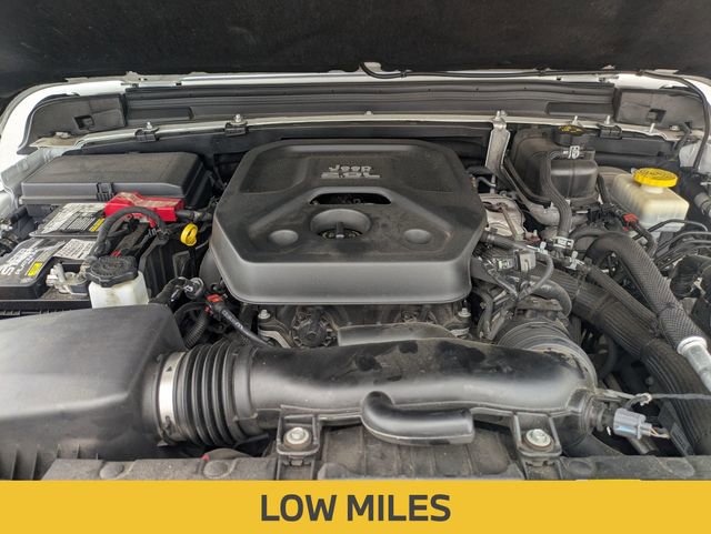 Used 2019 Jeep Wrangler Unlimited Sahara AWD/4WD image 12