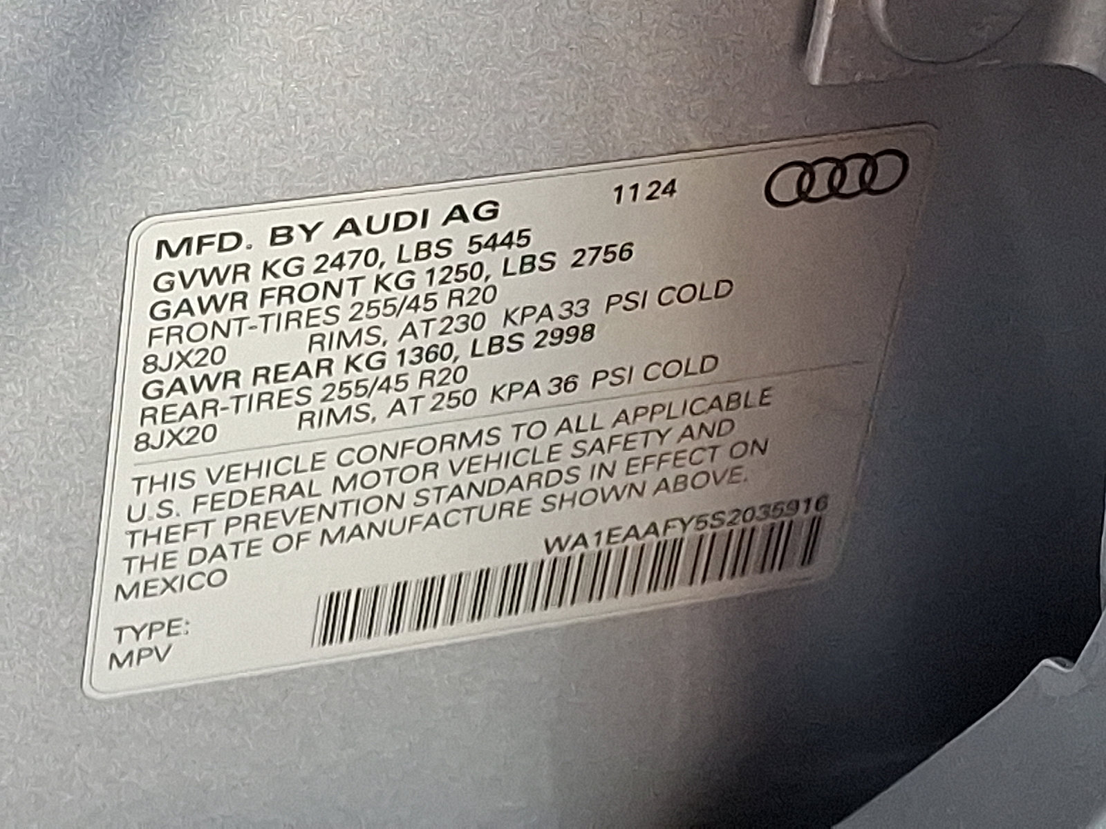 Certified 2025 Audi Q5 2.0T Premium Plus image 29