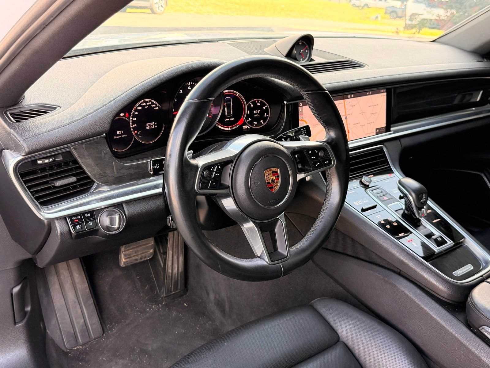 Used 2018 Porsche Panamera w/ Premium Package Plus RWD image 18
