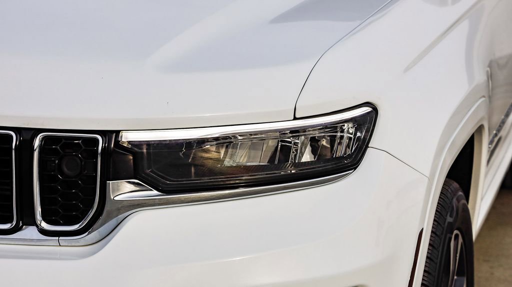 Used 2021 Jeep Grand Cherokee L Overland w/ Advanced Protech Group III image 5