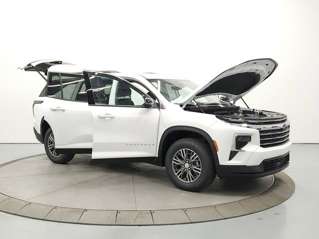 New 2026 Chevrolet Traverse LT w/ Driver Confidence Package FWD image 9