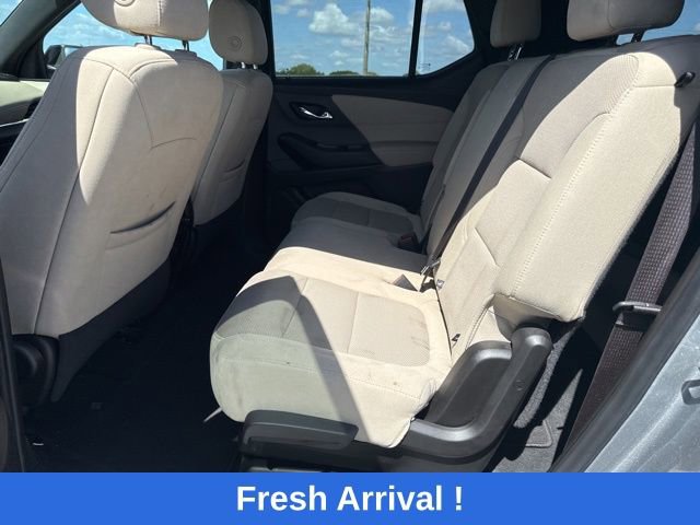 Used 2023 Chevrolet Traverse LS FWD image 3