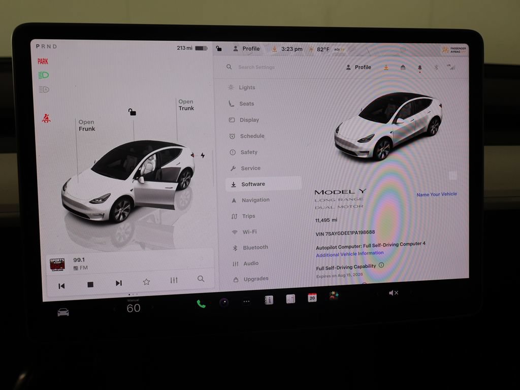 Used 2023 Tesla Model Y Long Range AWD/4WD image 38
