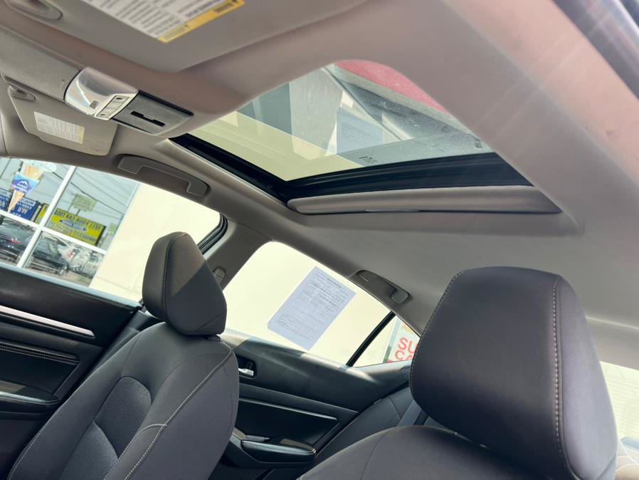 Used 2019 Nissan Altima 2.5 SV FWD image 10