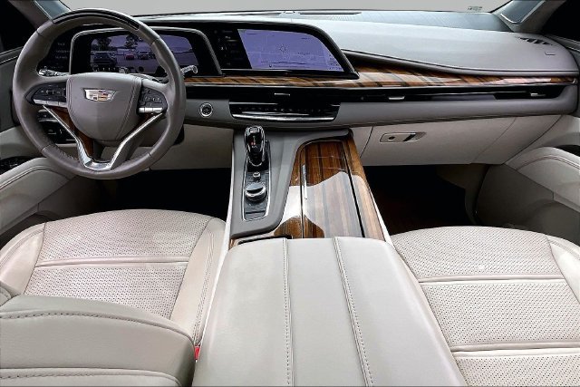 Certified 2024 Cadillac Escalade Premium Luxury Platinum AWD/4WD image 7