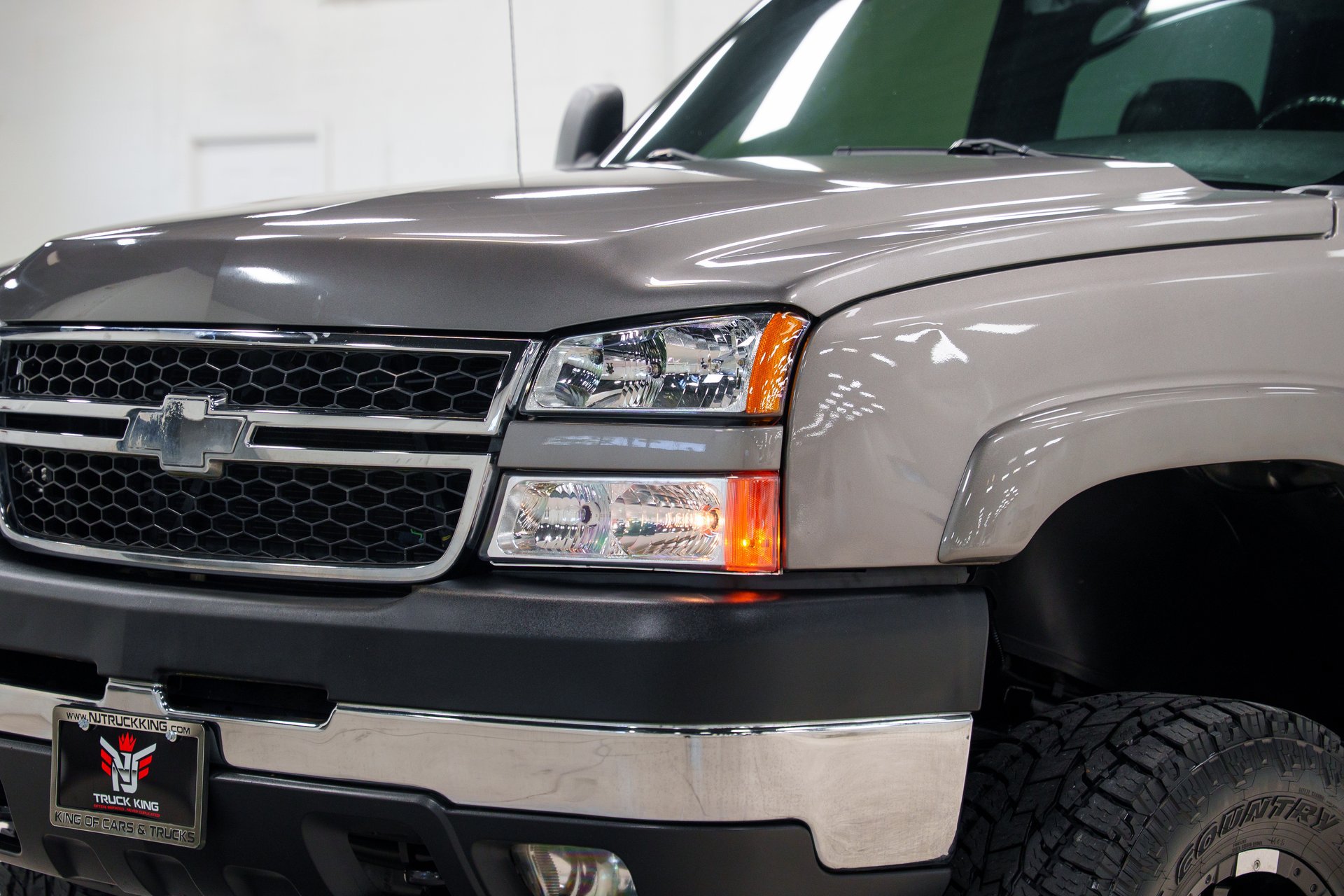 Used 2007 Chevrolet Silverado 2500 LT w/ Heavy-Duty Power Package AWD/4WD image 8