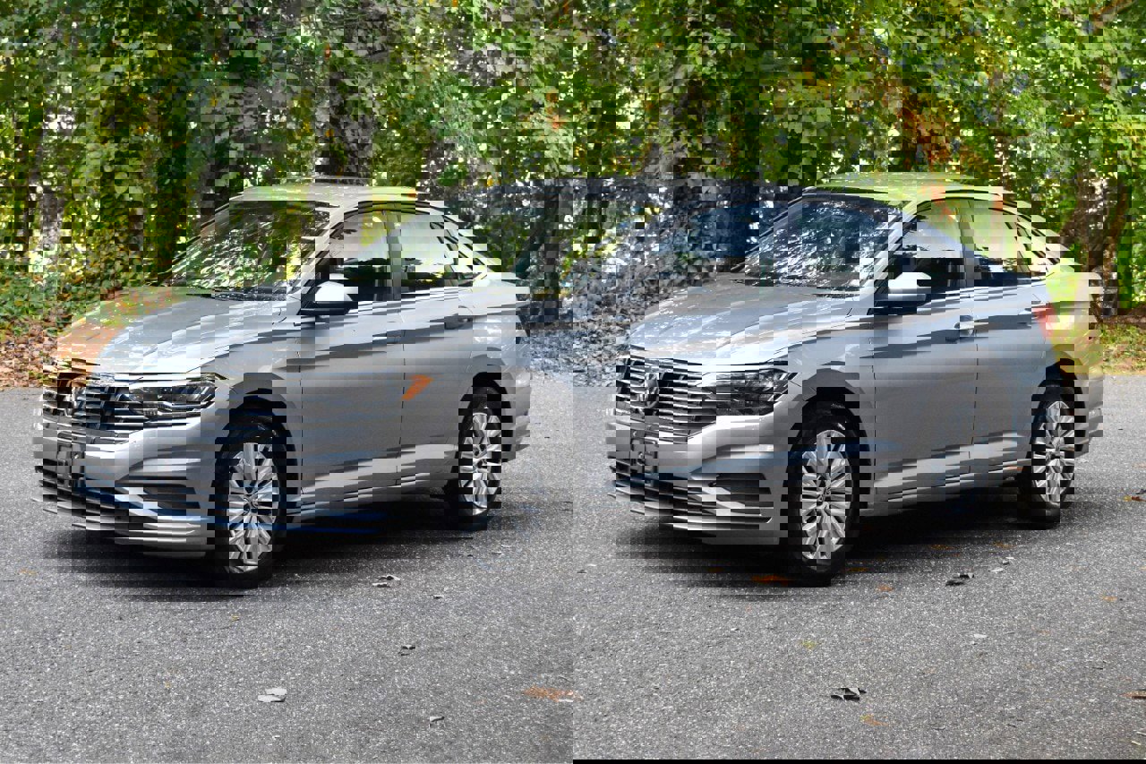 Used 2019 Volkswagen Jetta S w/ Driver Assistance Package image 2