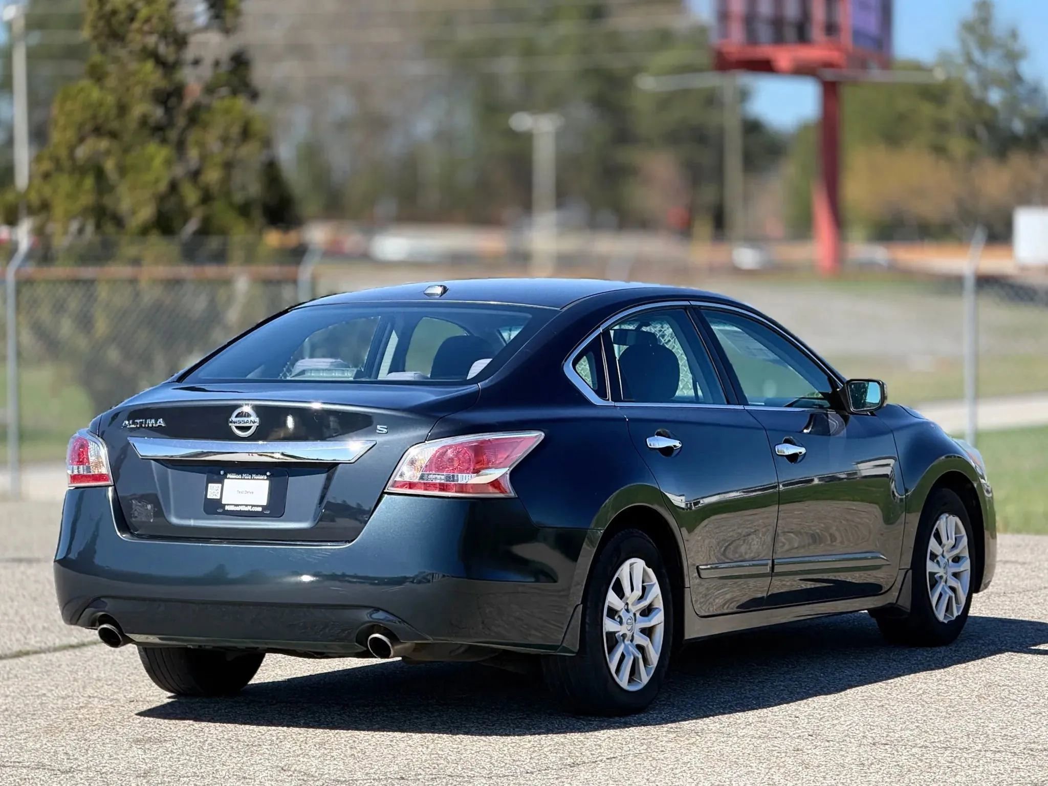 Used 2015 Nissan Altima 2.5 S w/ Power Driver Seat Package FWD image 9