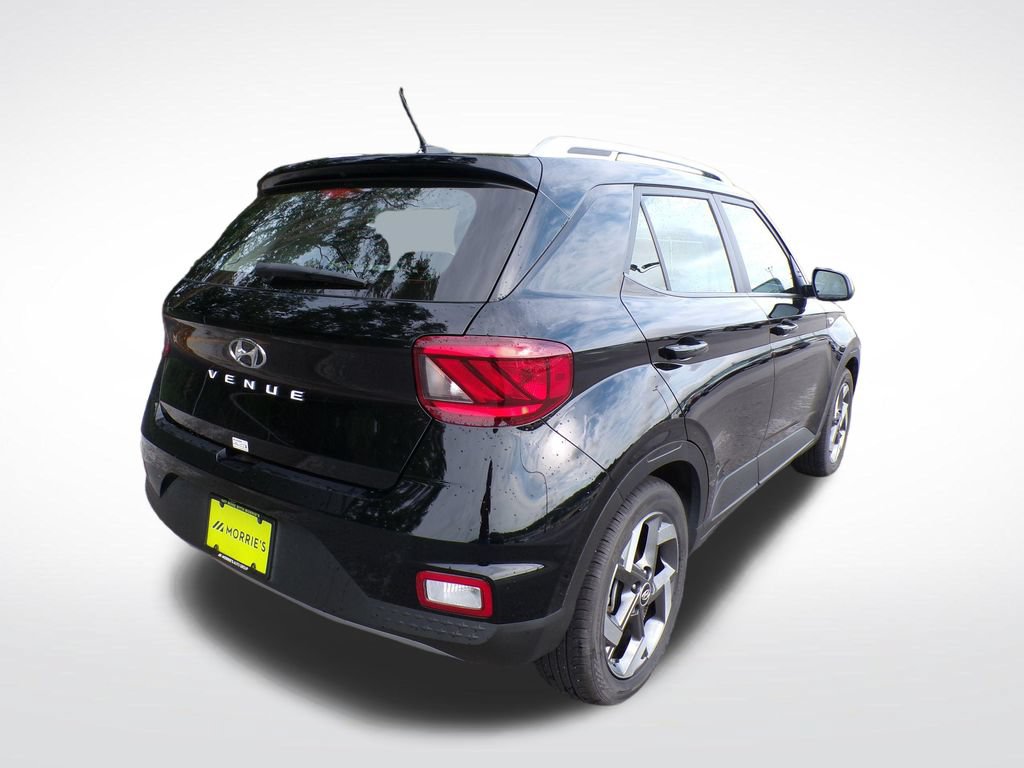 Used 2025 Hyundai Venue SEL FWD image 5