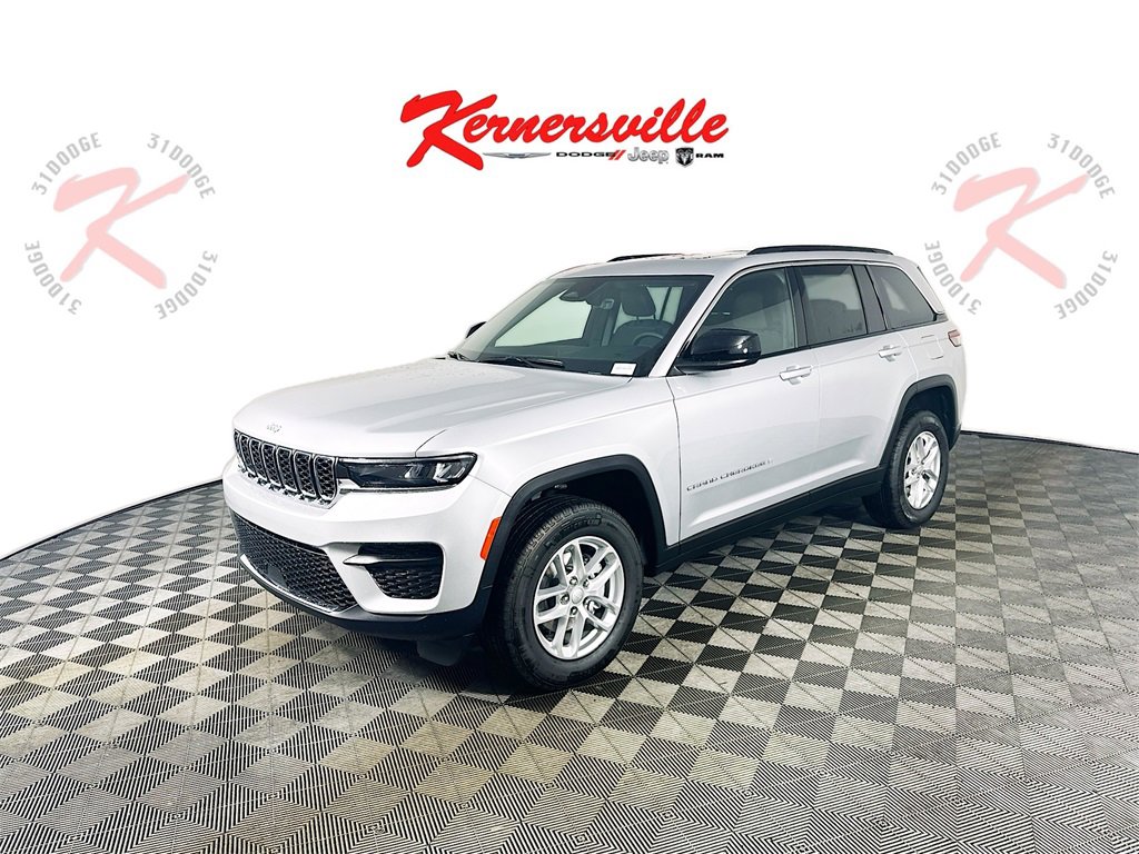 New 2025 Jeep Grand Cherokee Laredo X w/ Luxury Tech Group I image 3