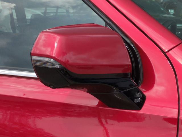 Used 2025 Chevrolet Tahoe High Country image 11