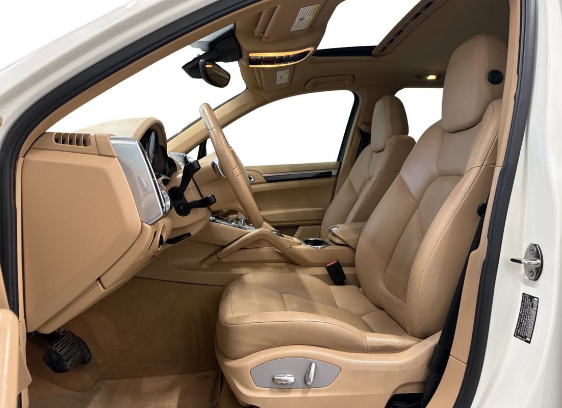 Used 2011 Porsche Cayenne AWD/4WD image 10