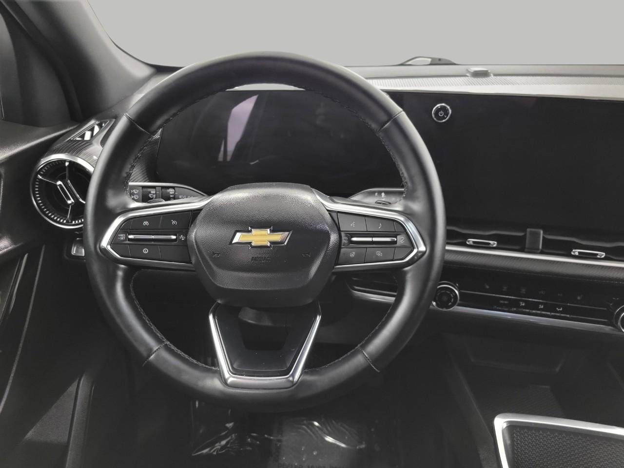 Used 2025 Chevrolet Equinox LT image 5