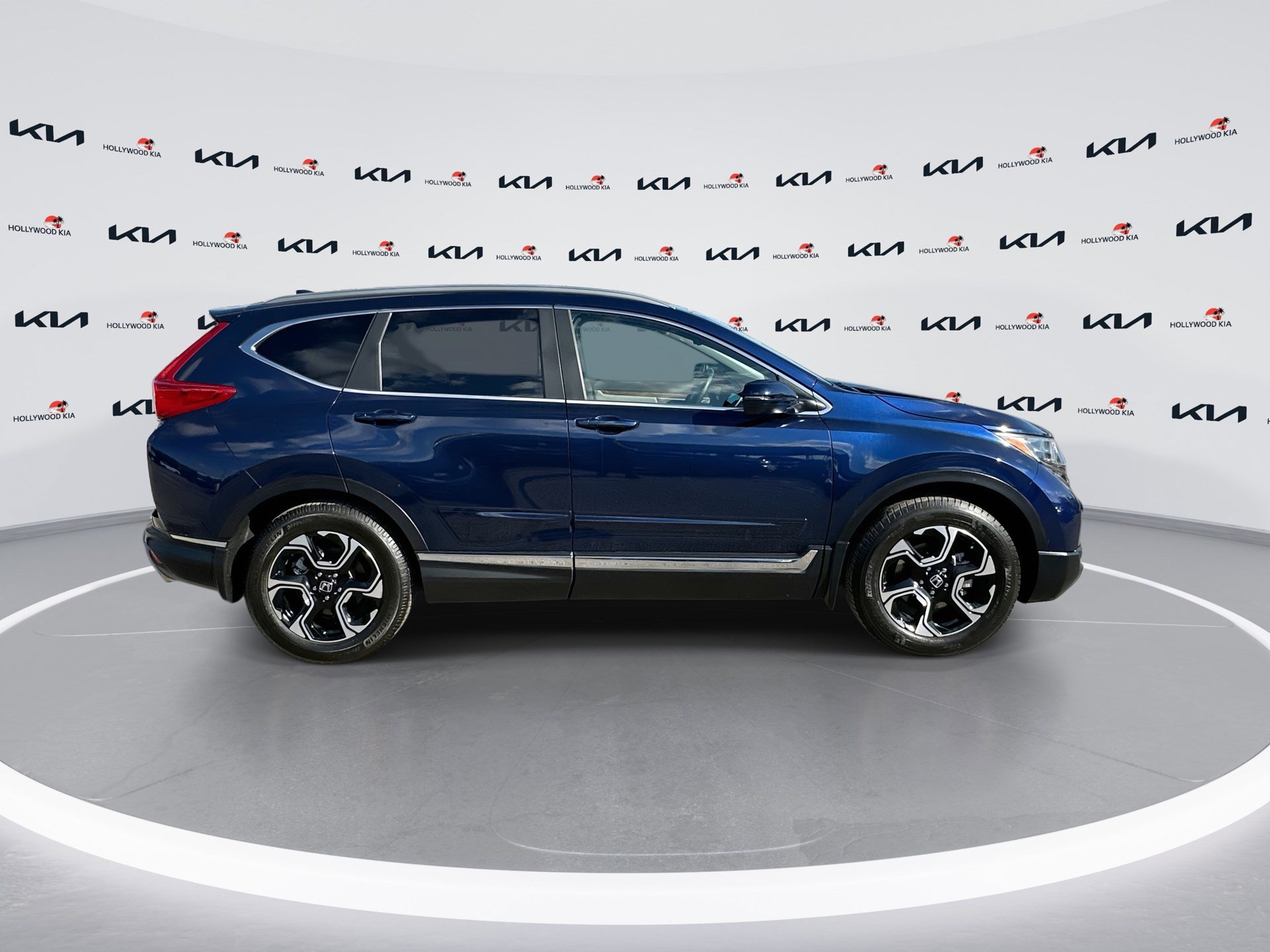 Used 2017 Honda CR-V Touring image 9