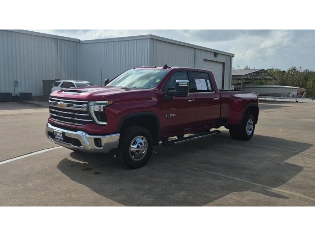 Used 2025 Chevrolet Silverado 3500 LTZ w/ LTZ Texas Edition image 4