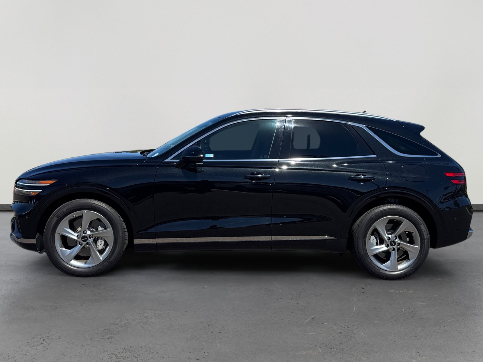 Used 2026 Genesis GV70 2.5T Advanced AWD/4WD image 2