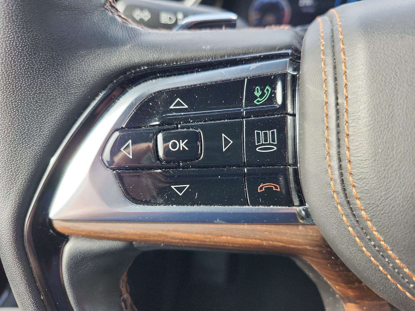 Used 2023 Jeep Grand Cherokee L Summit w/ Advanced Protech Group IV image 27