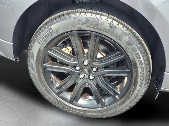 Used 2024 Ford Edge ST-Line w/ Class II Trailer Tow Package AWD/4WD image 9