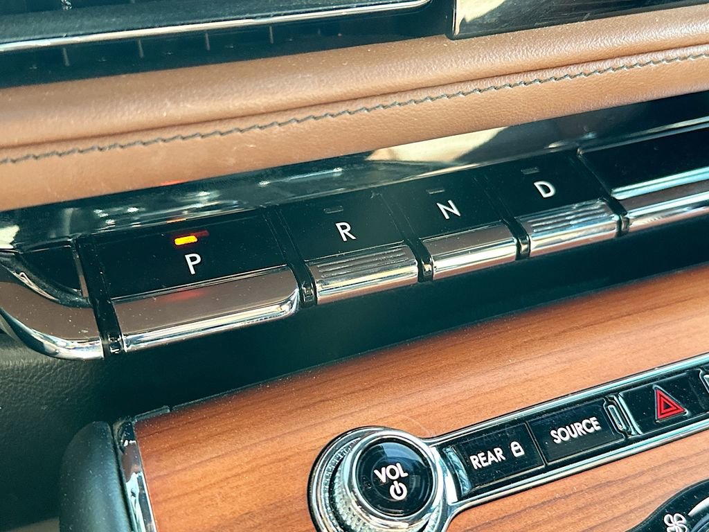 Used 2020 Lincoln Aviator Reserve w/ Elements Package Plus image 22