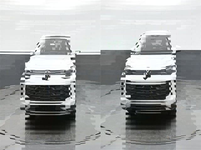 New 2026 Volkswagen Tiguan SE image 2