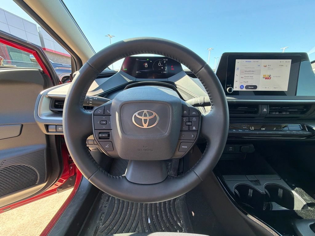 Used 2024 Toyota Prius LE FWD image 13