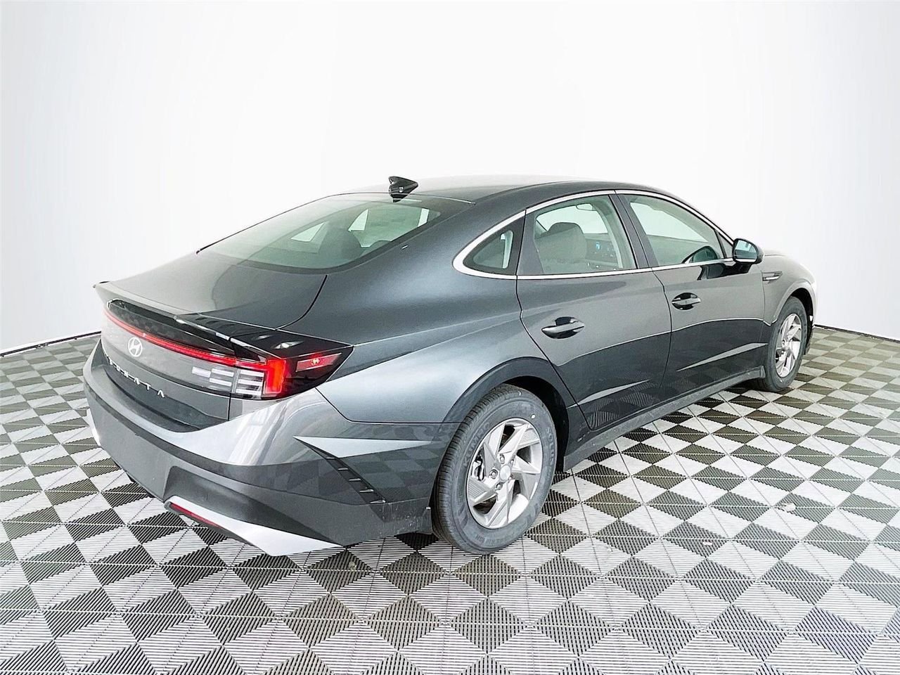 New 2026 Hyundai Sonata SE FWD image 8